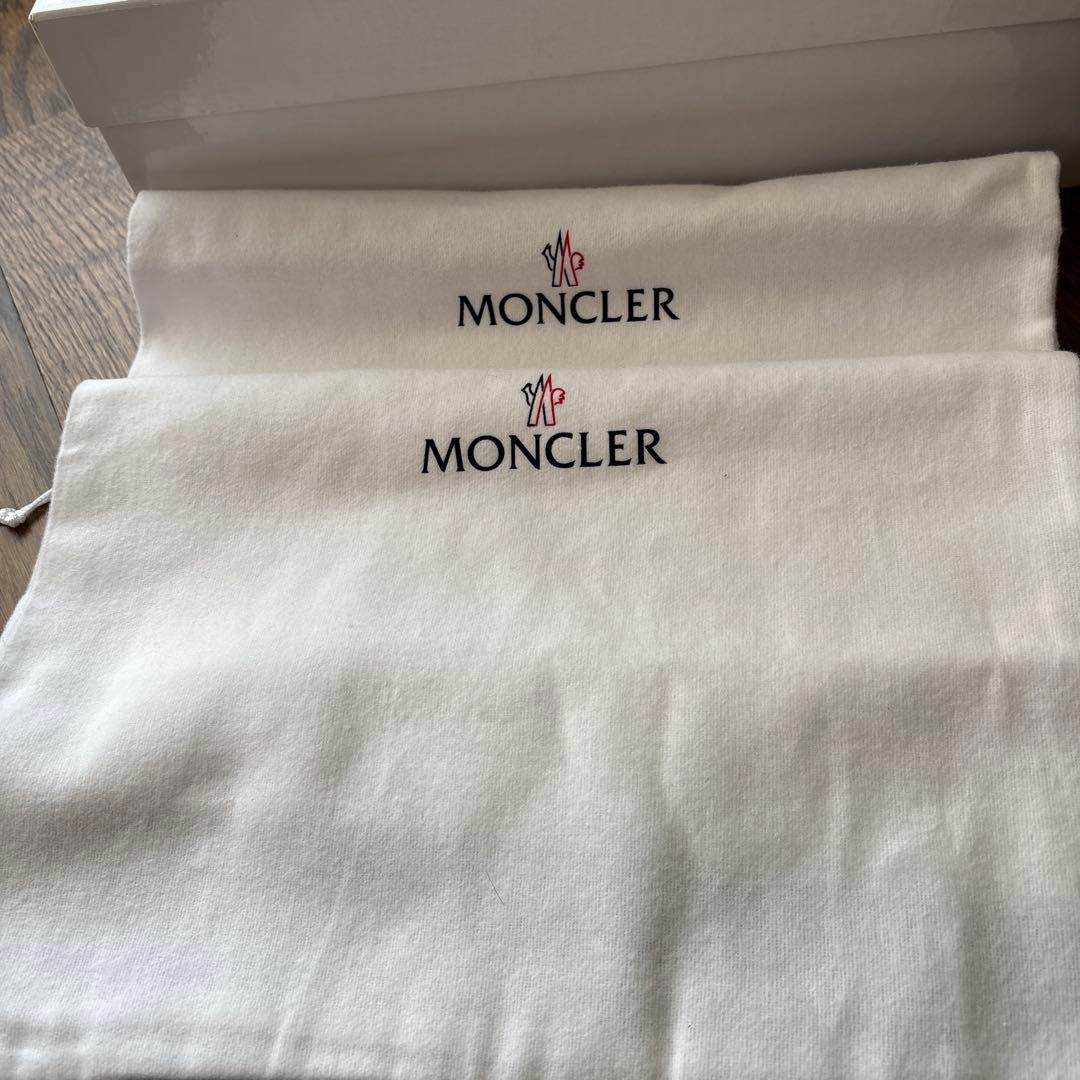 MONCLER ブラウン ムートンブーツ
