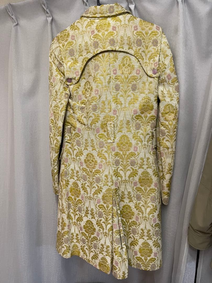 MiM77 Dolce & Gabbanaのレディース用コート