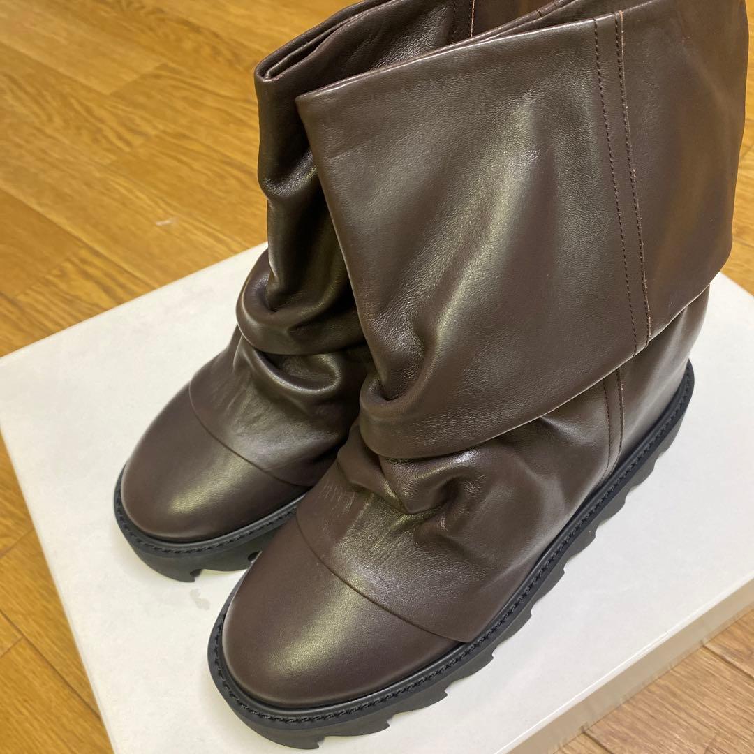 zucca パンツブーツ　箱なし24サイズ