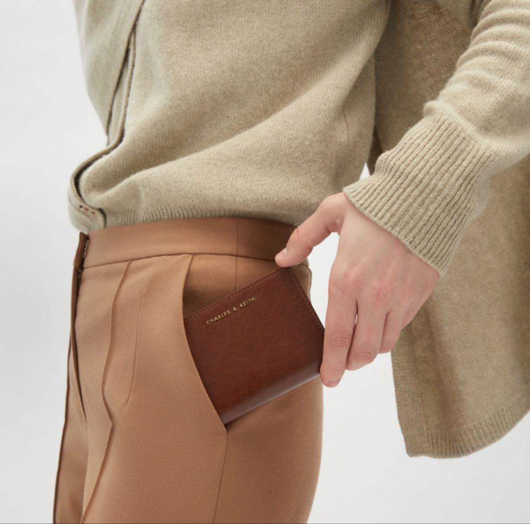 海外限定CHARLES & KEITH 財布