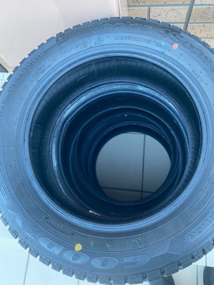 オールシーズンタイヤ グッドイヤー 185/60R15 84H