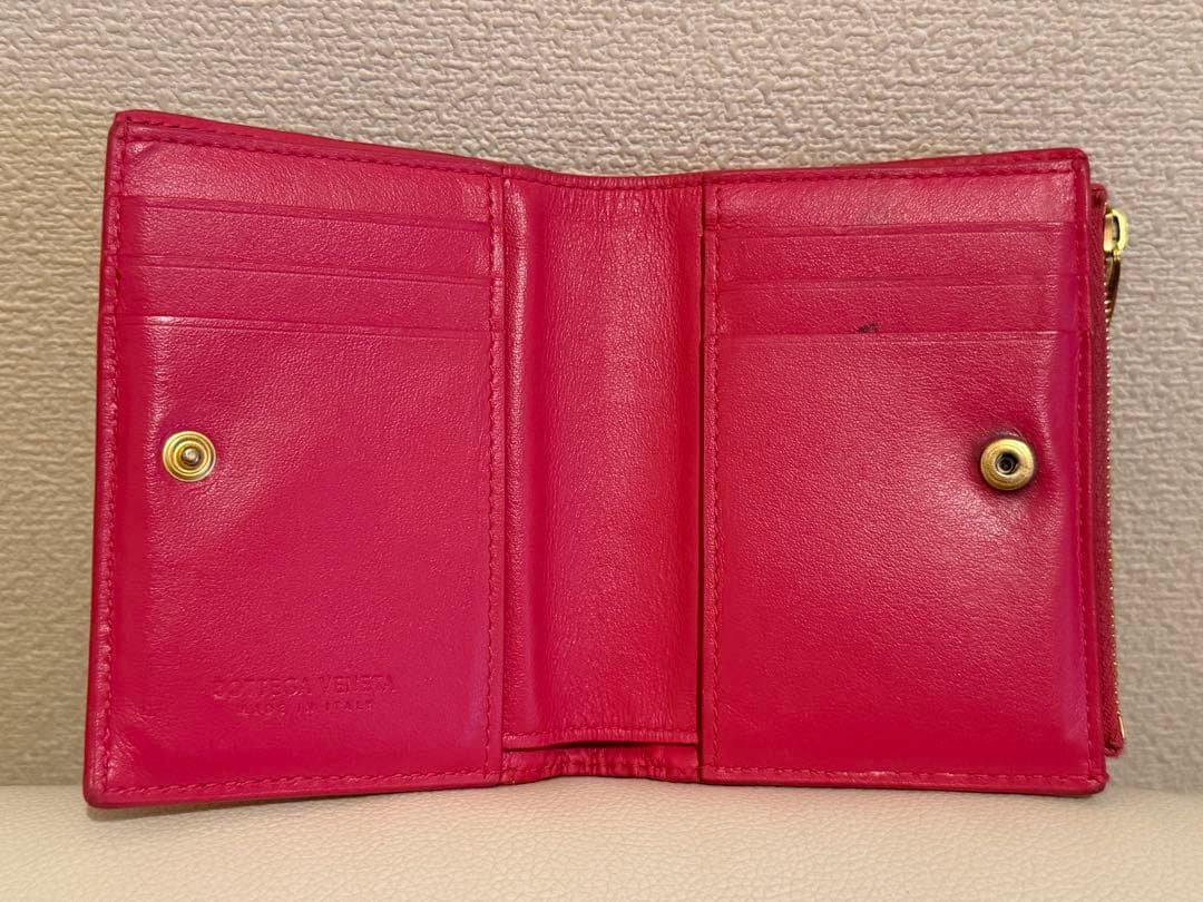 BOTTEGA VENETA ピンク レザー 二つ折り財布
