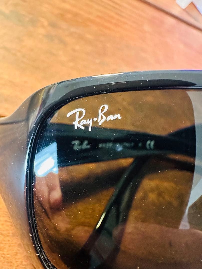 アンチオニオン　Ray-Ban レイバン サングラスRB4068 601