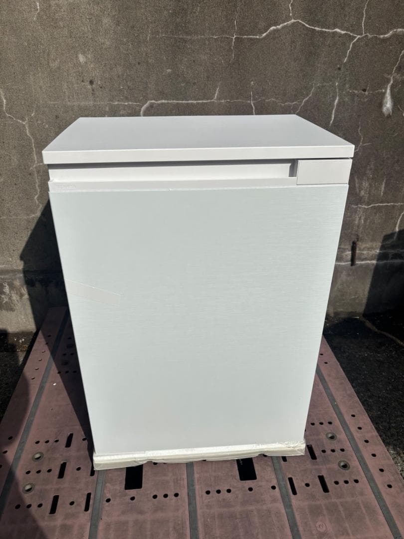 未使用品 アイリスオーヤマ IRSN-7A-W 冷蔵庫 右開き 66L