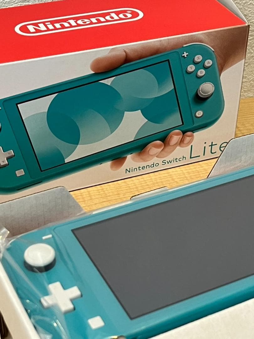 ★新品未使用品　2025年4月購入Nintendo Switch Lite