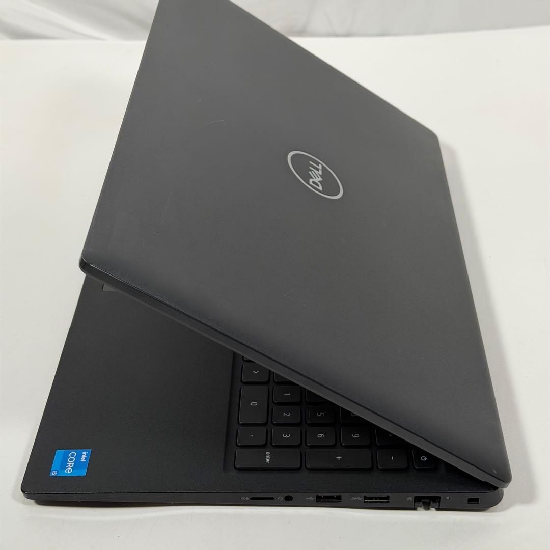Windowsノート本体 05.Latitude3520 / i5-11/ 16GB/ 512GB