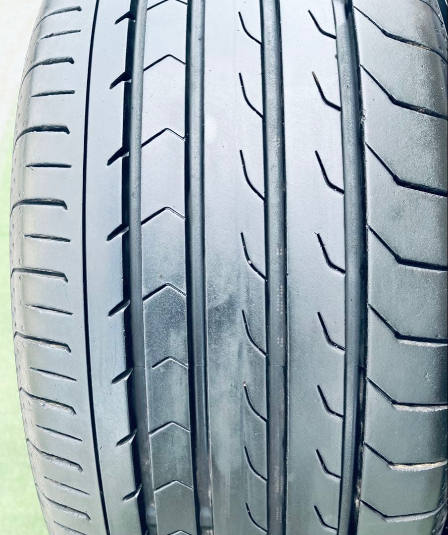 215/55 R17、YOKOHAMA BluEarth-RV03、2024年