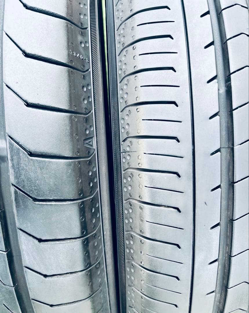 215/55 R17、YOKOHAMA BluEarth-RV03、2024年