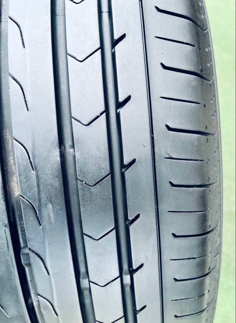 215/55 R17、YOKOHAMA BluEarth-RV03、2024年