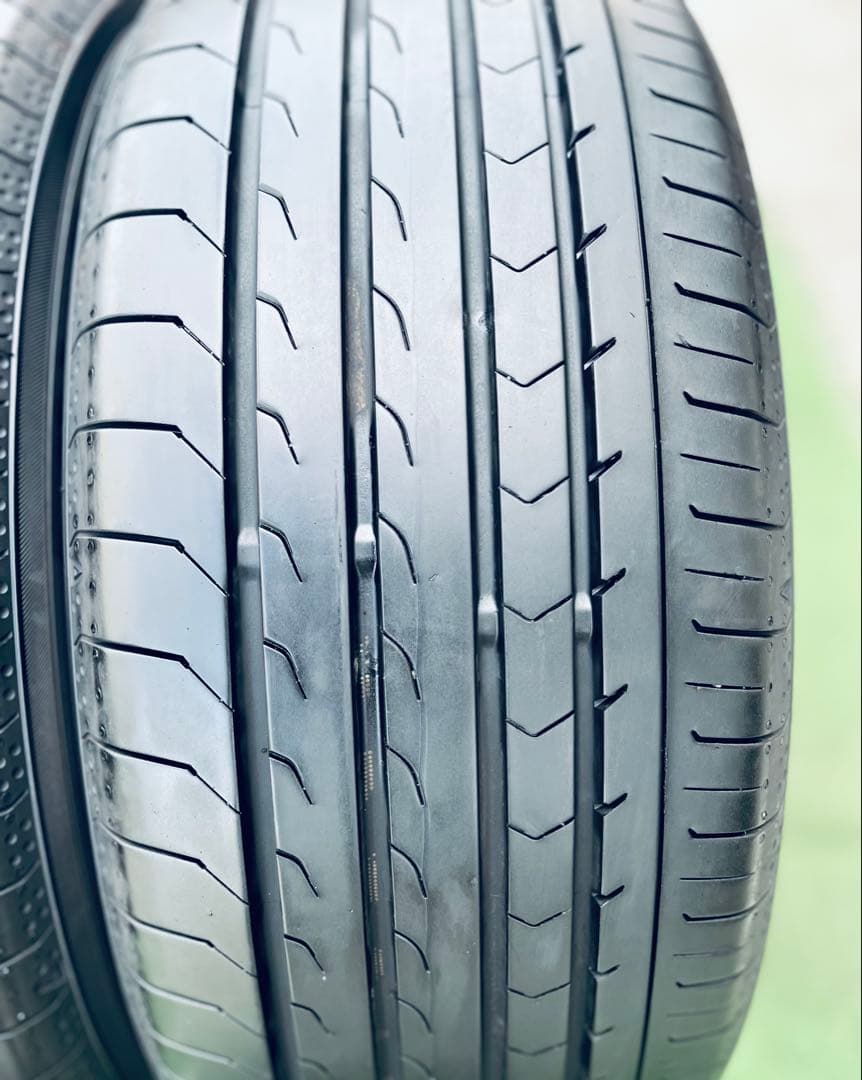 215/55 R17、YOKOHAMA BluEarth-RV03、2024年