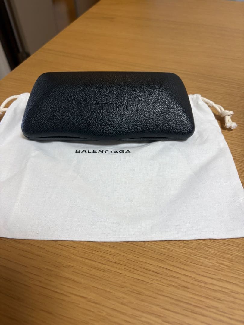 BALENCIAGA ブラック サングラス