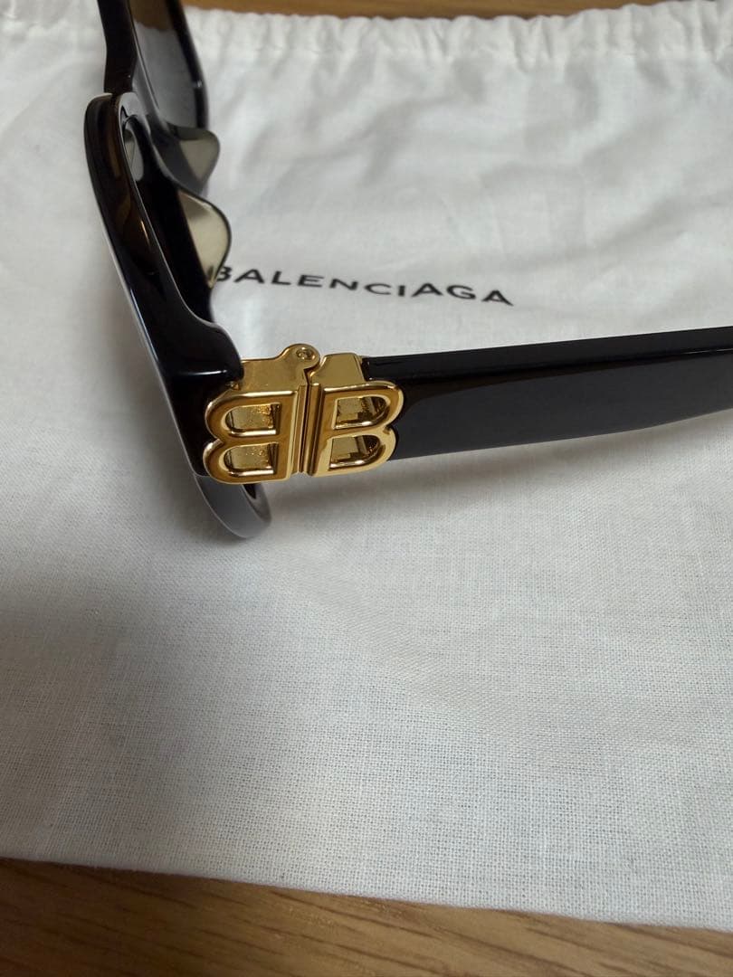 BALENCIAGA ブラック サングラス