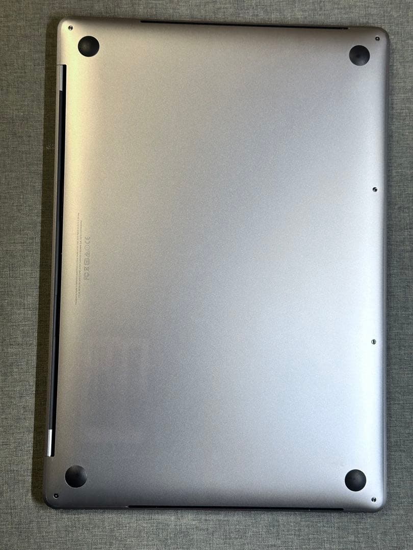 MacBook Pro 15インチ　i7-16GB-1TB office