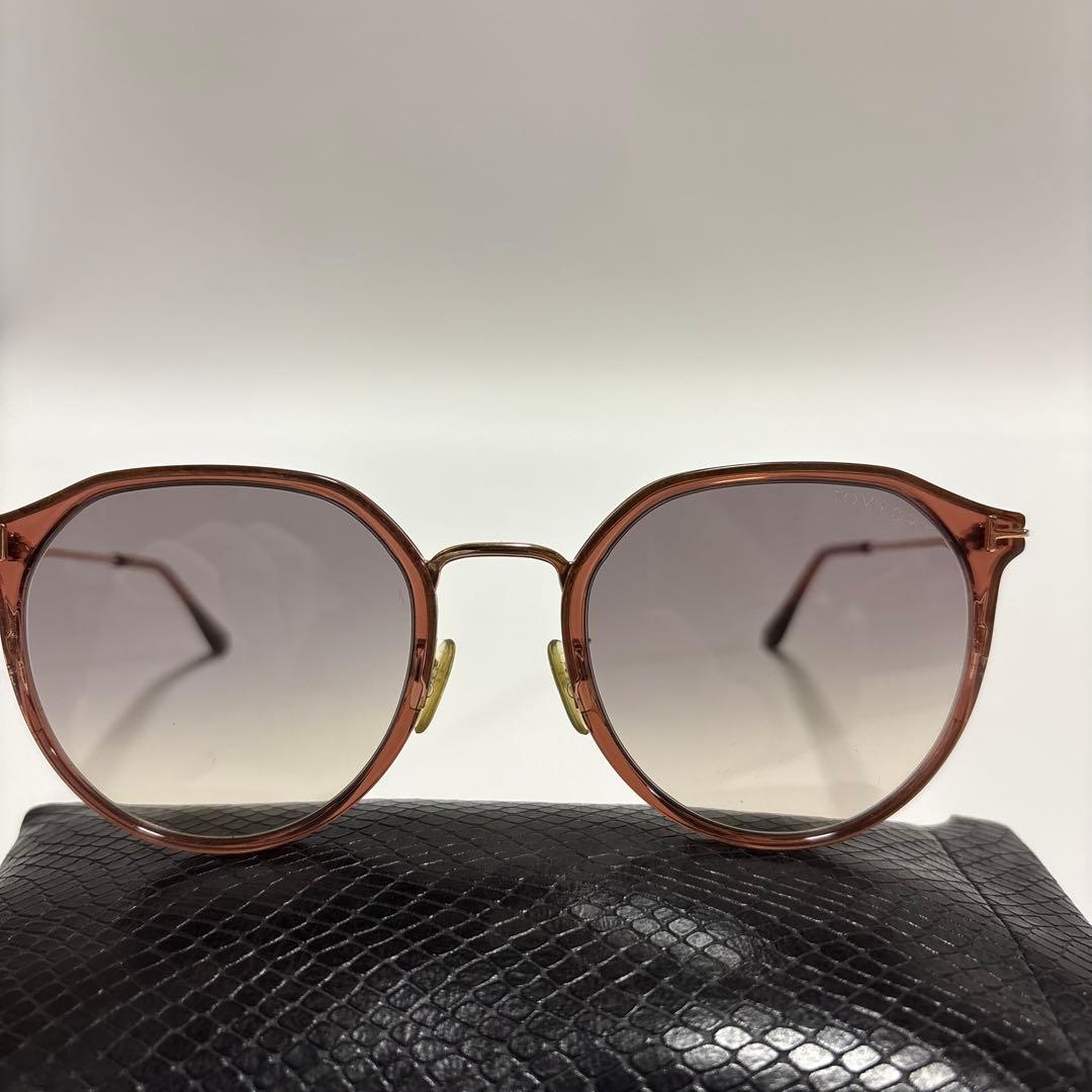 TOM FORD 春カラー 顔映えピンクゴールド 上品 ボストン