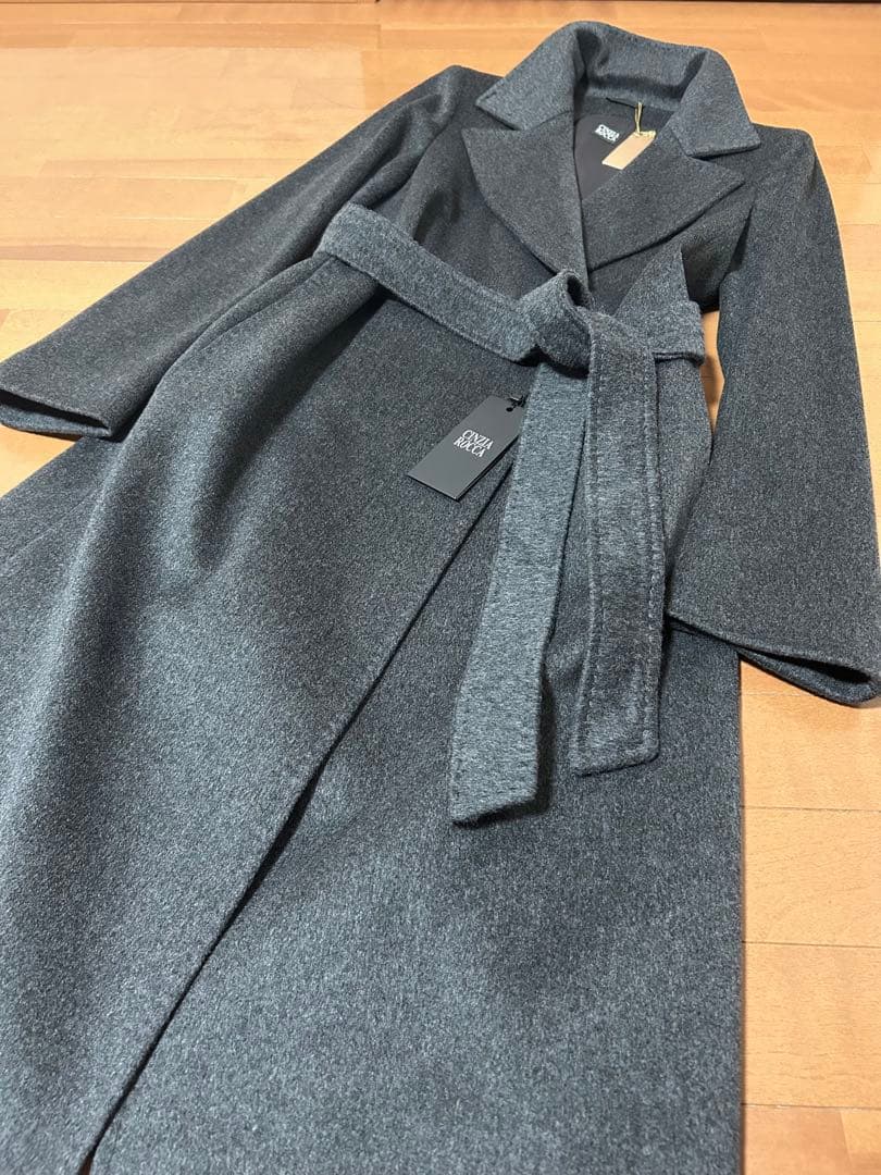 新品タグ付　イタリア製　CINZIA ROCCA　ロングコート　高級　グレー　艶
