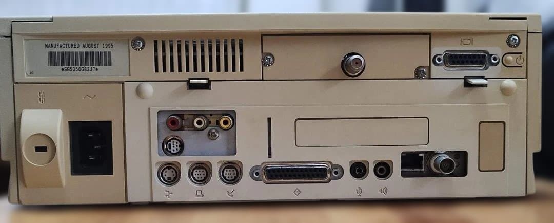 Macintosh Performa 630 本体と周辺機器