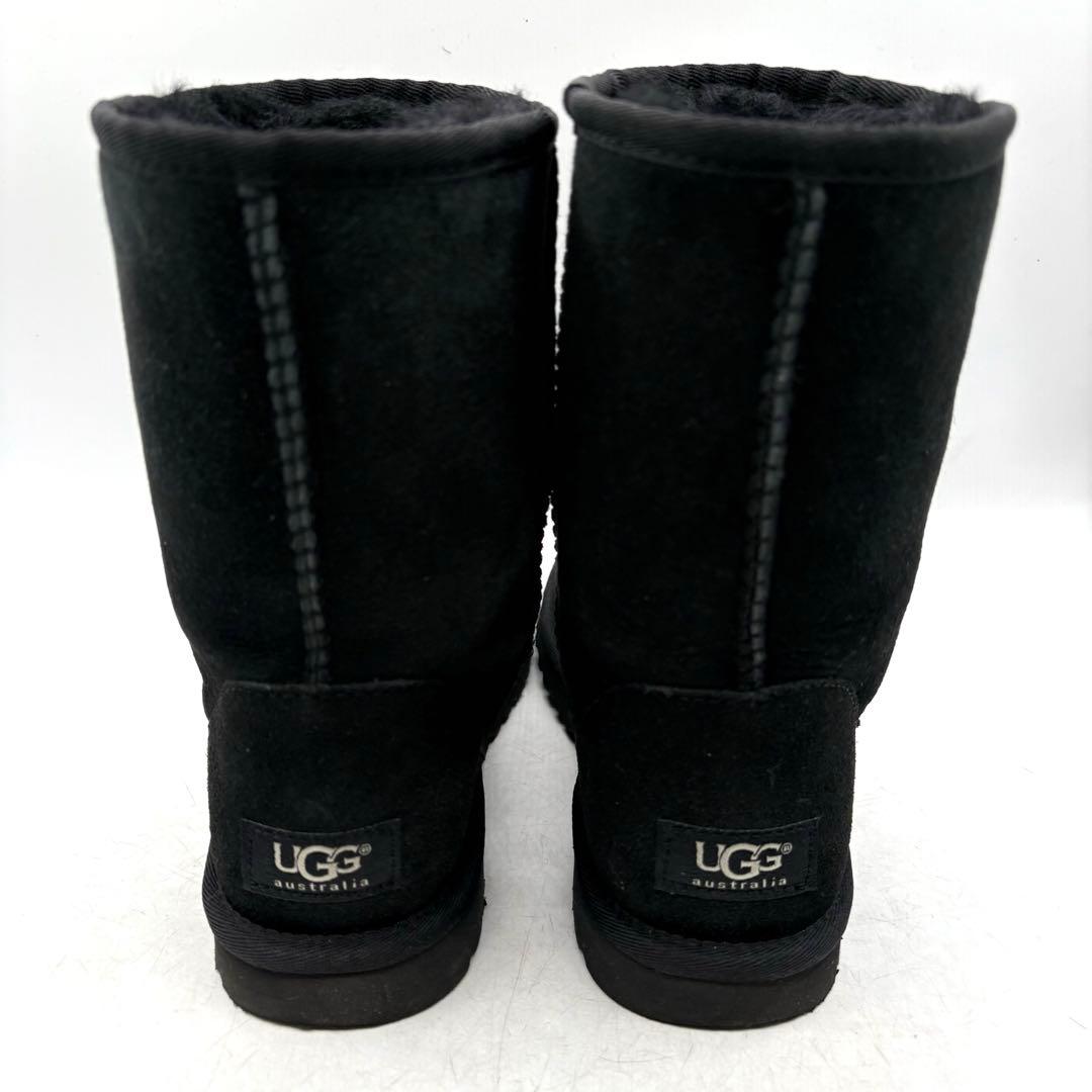 極美品✨ UGG W CLASSIC SHORT 【23.0】 ブラック