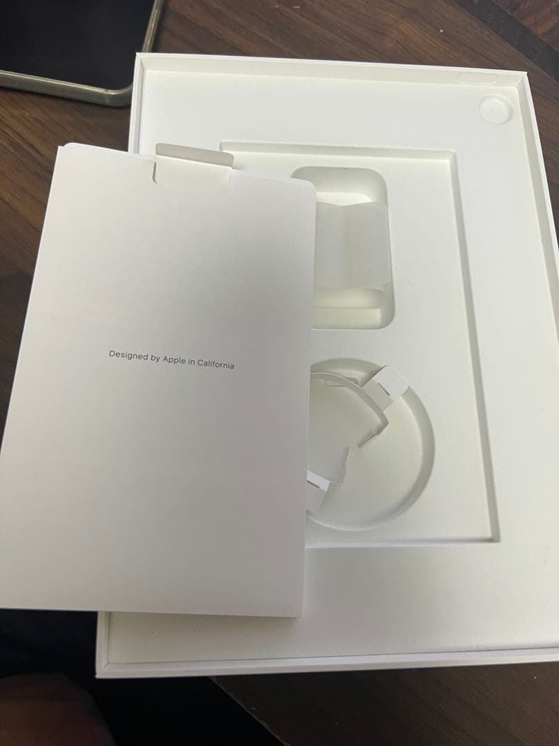iPad Air第5世代 10.9インチ 使用頻度低 WiFi＋Cellular