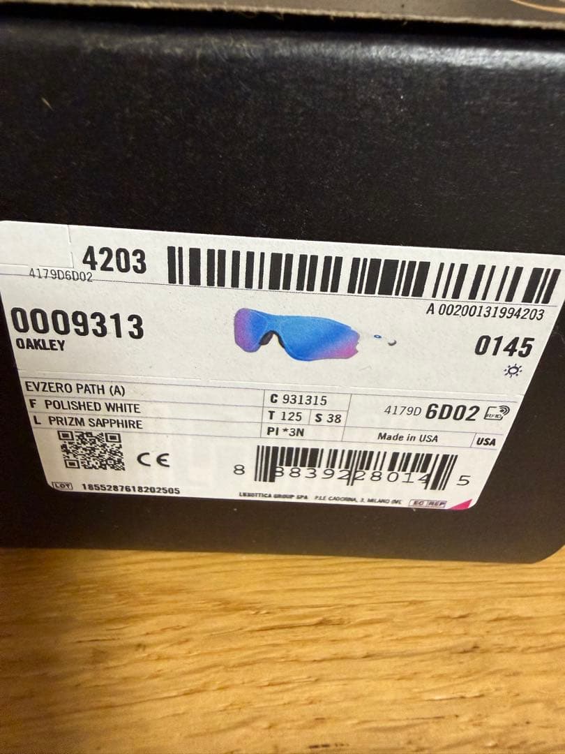 美品　OAKLEY EVZERO PATH