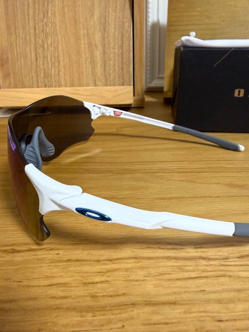 美品　OAKLEY EVZERO PATH