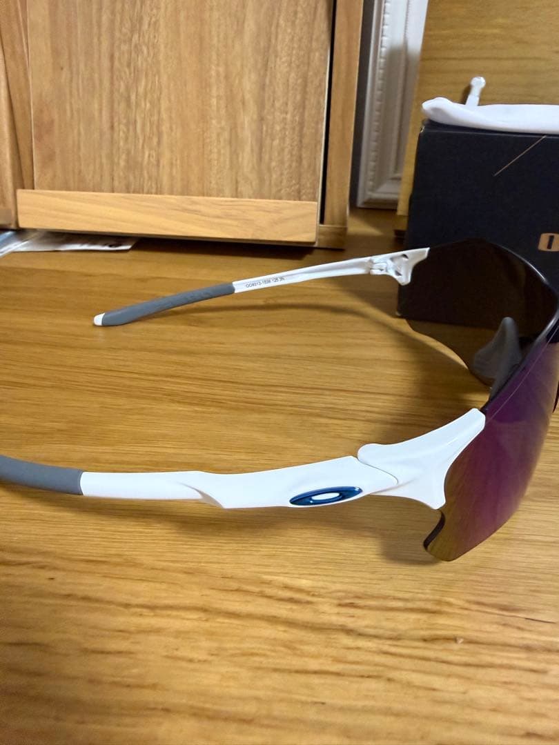美品　OAKLEY EVZERO PATH