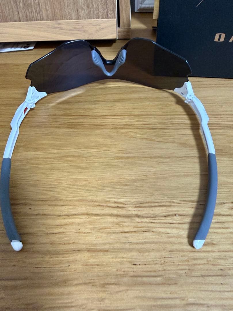 美品　OAKLEY EVZERO PATH