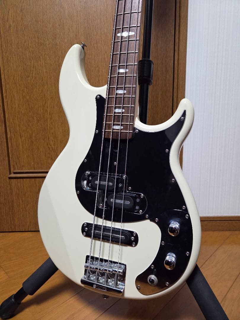 ベース YAMAHA BB1024X