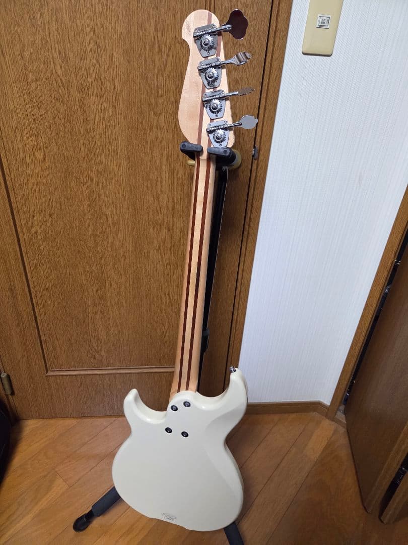 ベース YAMAHA BB1024X