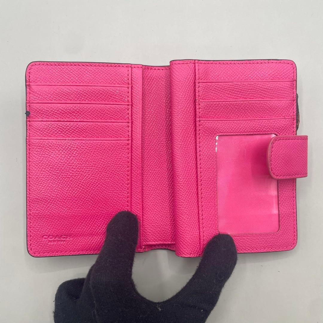 極美品✨️コーチ 二つ折り財布 フラップ シグネチャー PVC レザー 茶 ピンク