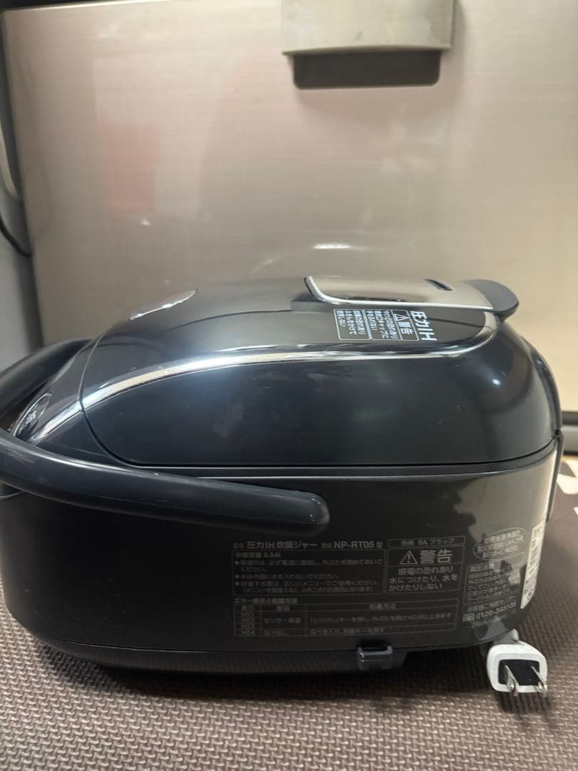 象印 炊飯器　極め炊き 3合〜4合 NP-RT05-2024年製