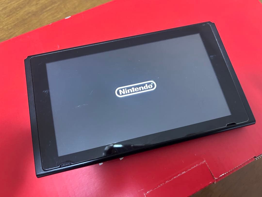 た*ま様 【ジャンク品】Nintendo Switch 本体 画面に傷ありソフト