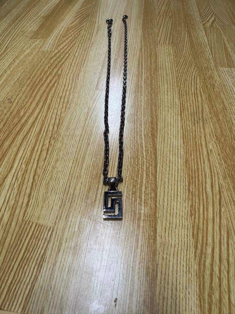 VERSACEネックレス