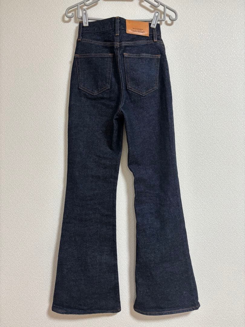 ゆな　MOUSSY MVSフレアデニム22