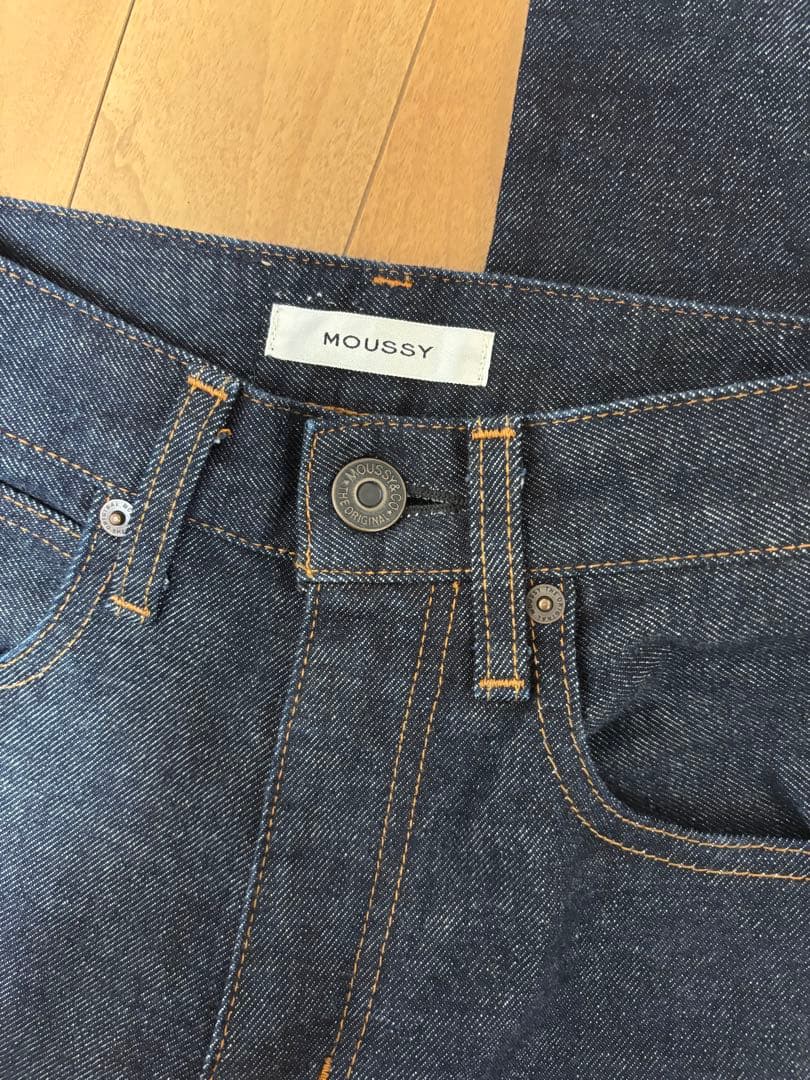 ゆな　MOUSSY MVSフレアデニム22