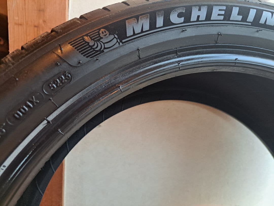 ミシュラン★パイロットスポーツ4SUV　245/45R21★タイヤ