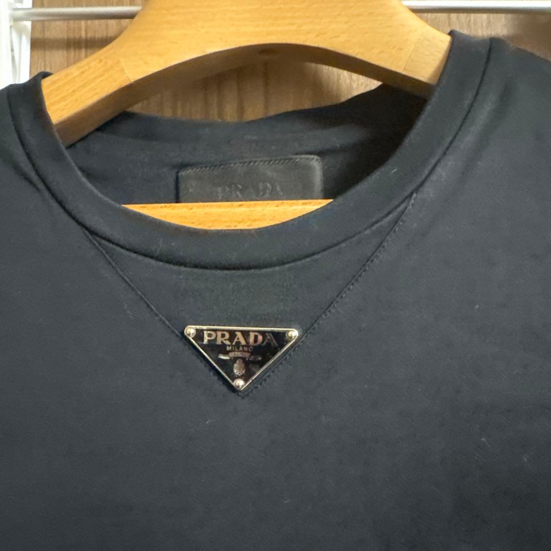 プラダ　Tシャツ　ブラックＭ