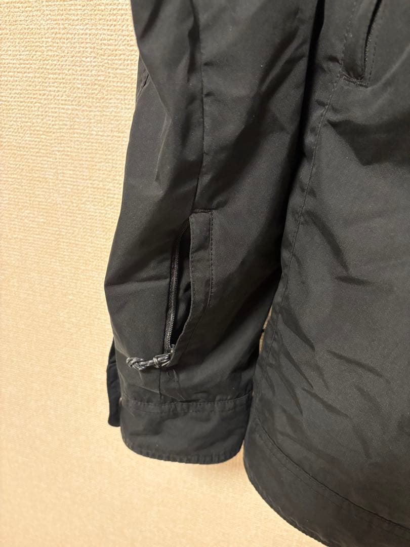 【最終値下げ】Burtonスノーボードジャケット ブラックS ダンモア