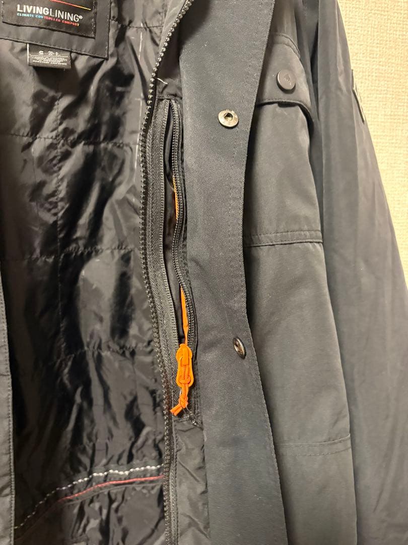 【最終値下げ】Burtonスノーボードジャケット ブラックS ダンモア