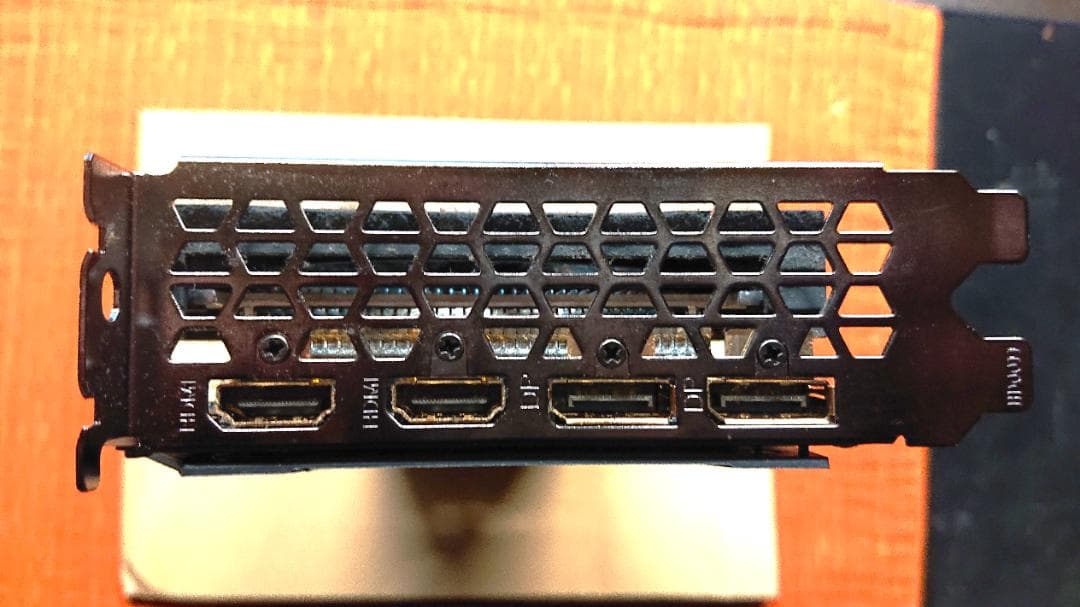 グラフィックボード　GIGABYTE　Radeon RX 6600（箱なし）