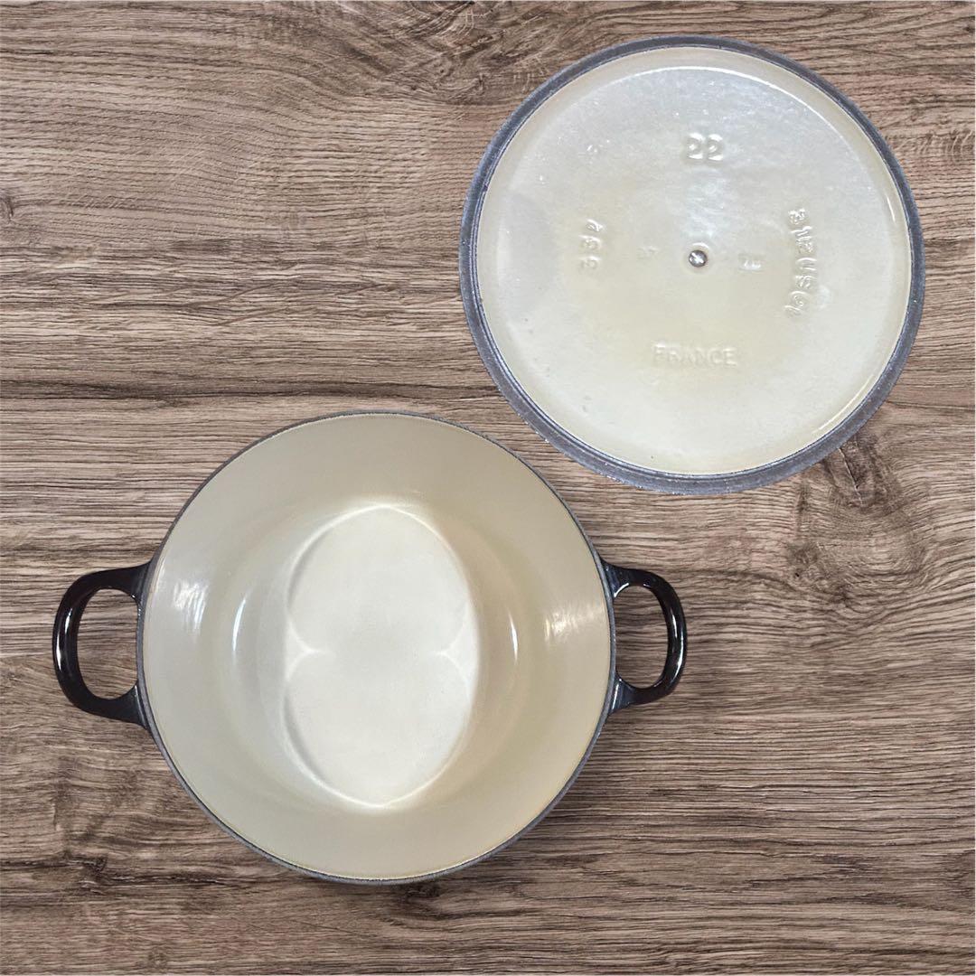 Le Creuset ル・クルーゼ ココットロンド 黒 22cm使用回数5～6回