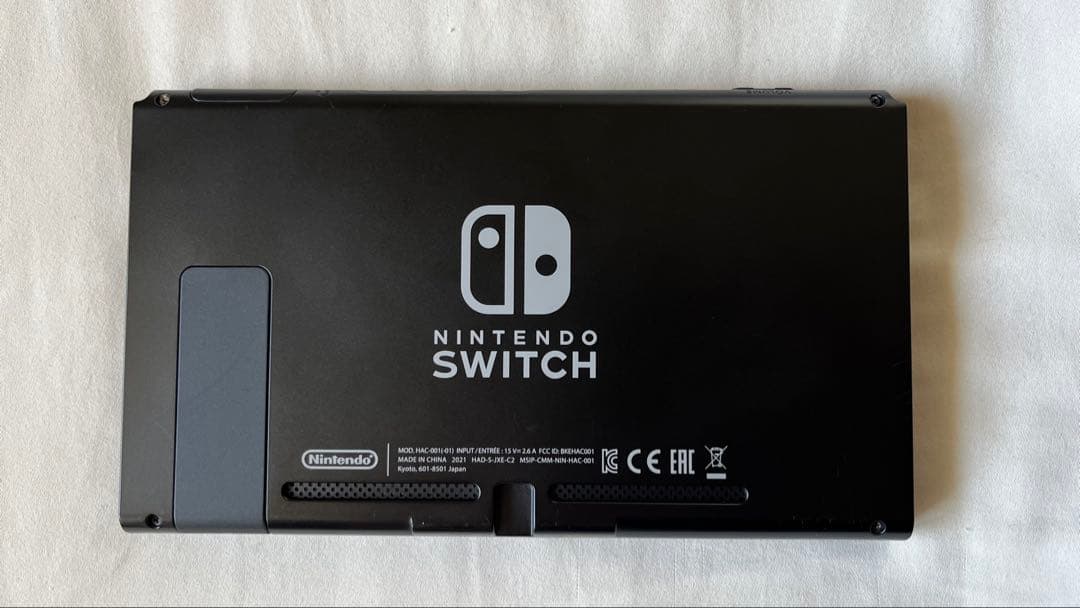 Nintendo Switch 本体【訳あり】+ ジョイコン3個 + おまけ付き