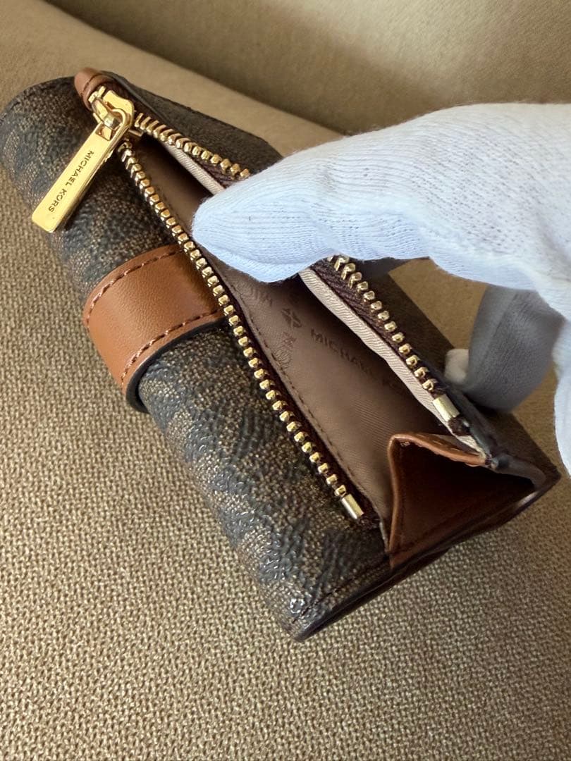 MICHAEL KORS 三つ折り財布