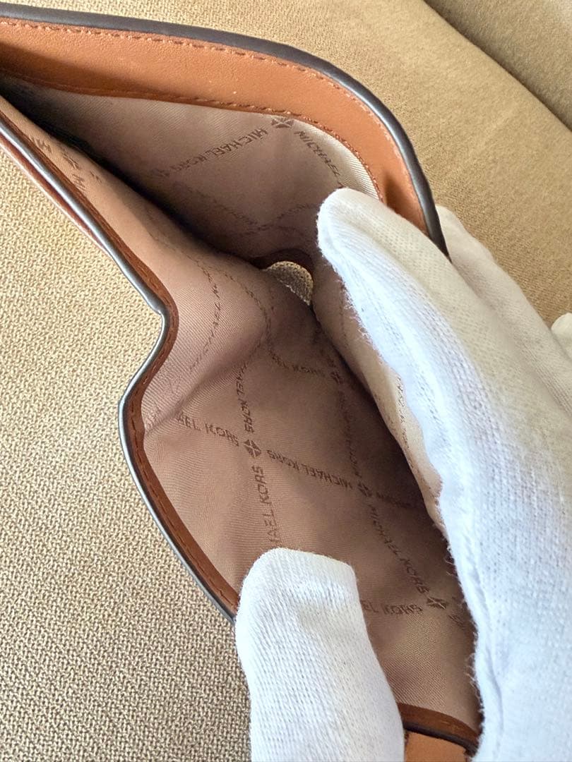 MICHAEL KORS 三つ折り財布