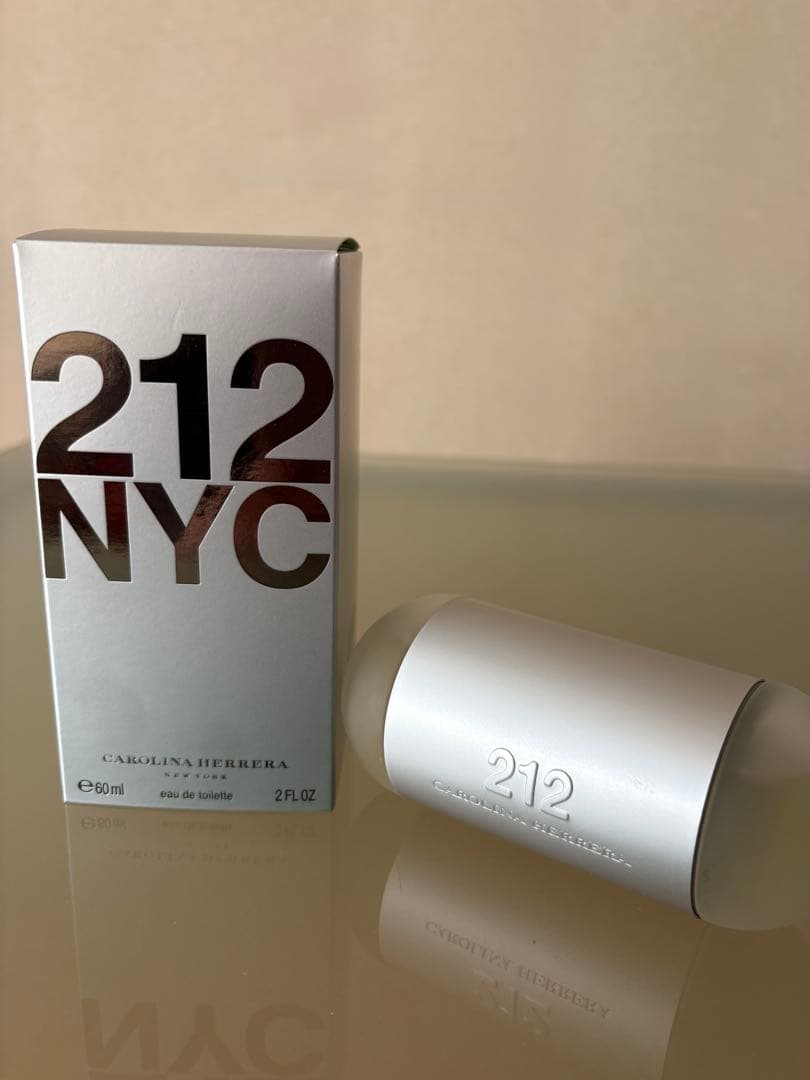 キャロライナへレラ212オードトワレ60ml