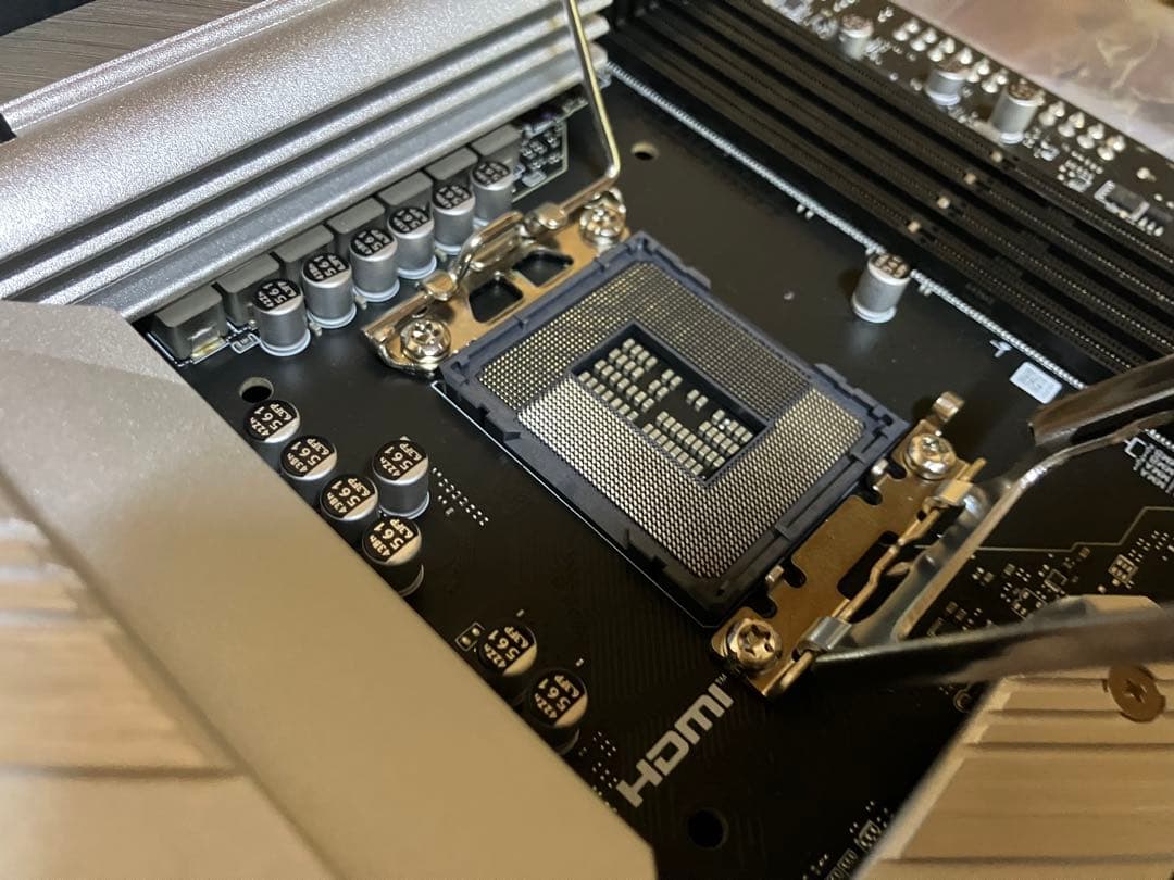 CORE i7 14700KF BTFマザーボード
