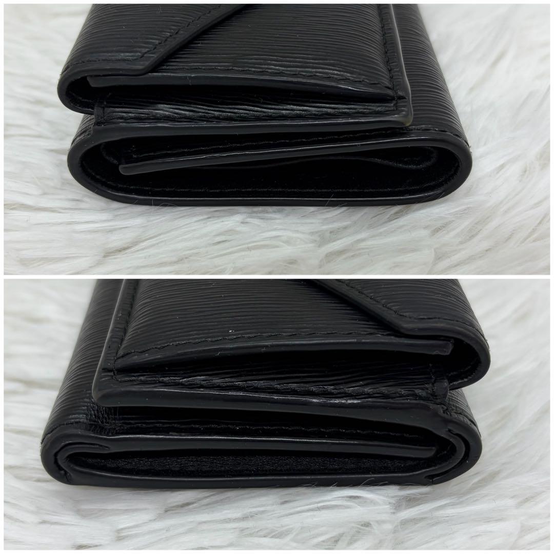 RFID搭載/美品✨プラダ　三つ折り財布 ヴィッテロ 三角ロゴ　レザー 黒