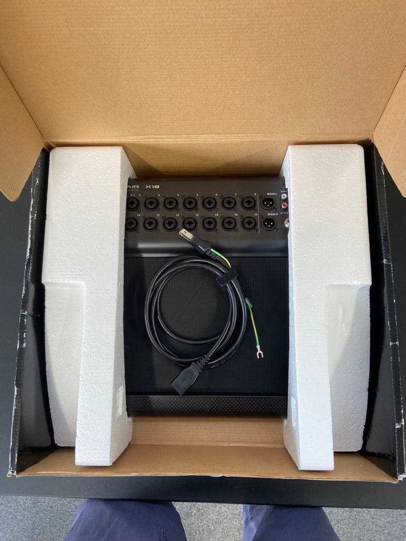 BEHRINGER X AIR X18 iPad接続デジタルミキサー