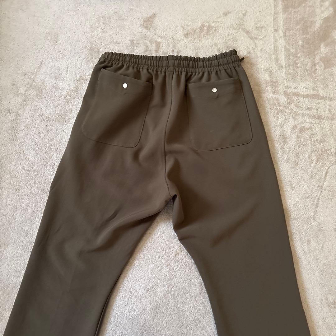 needles パンツ