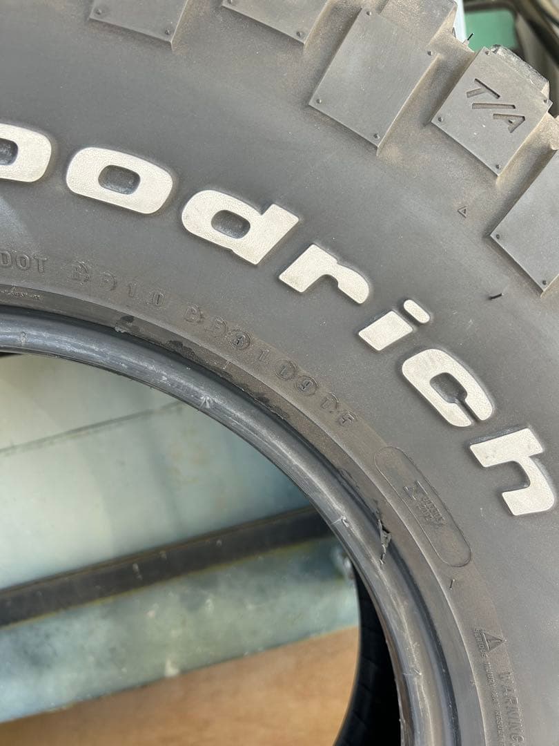 BF Goodrich 255/85R16 1本
