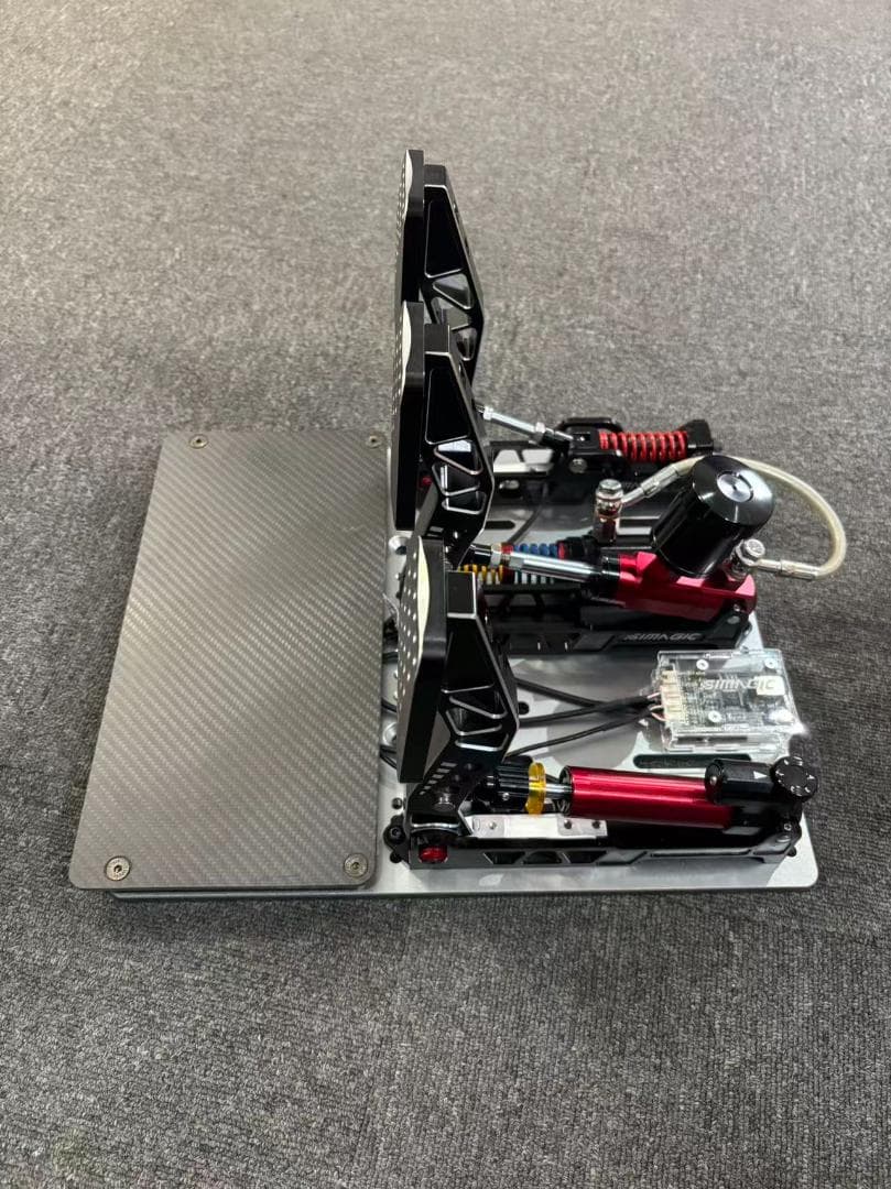 展示品Simagic P2000-100kg ペダル 正規品 外箱なし